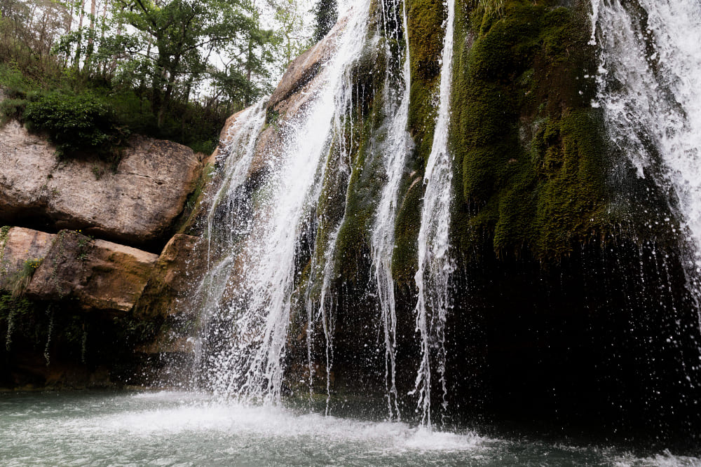 3 piscinas naturales y cascadas escondidas cerca de Cuenca que debes conocer